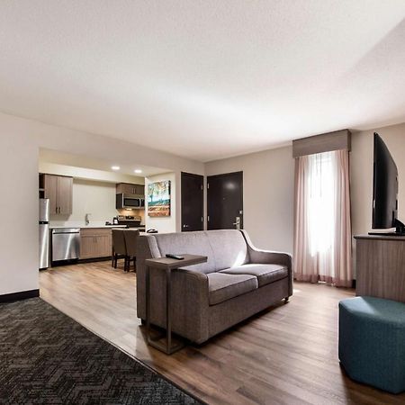 Best Western Fishkill Inn & Suites מראה חיצוני תמונה