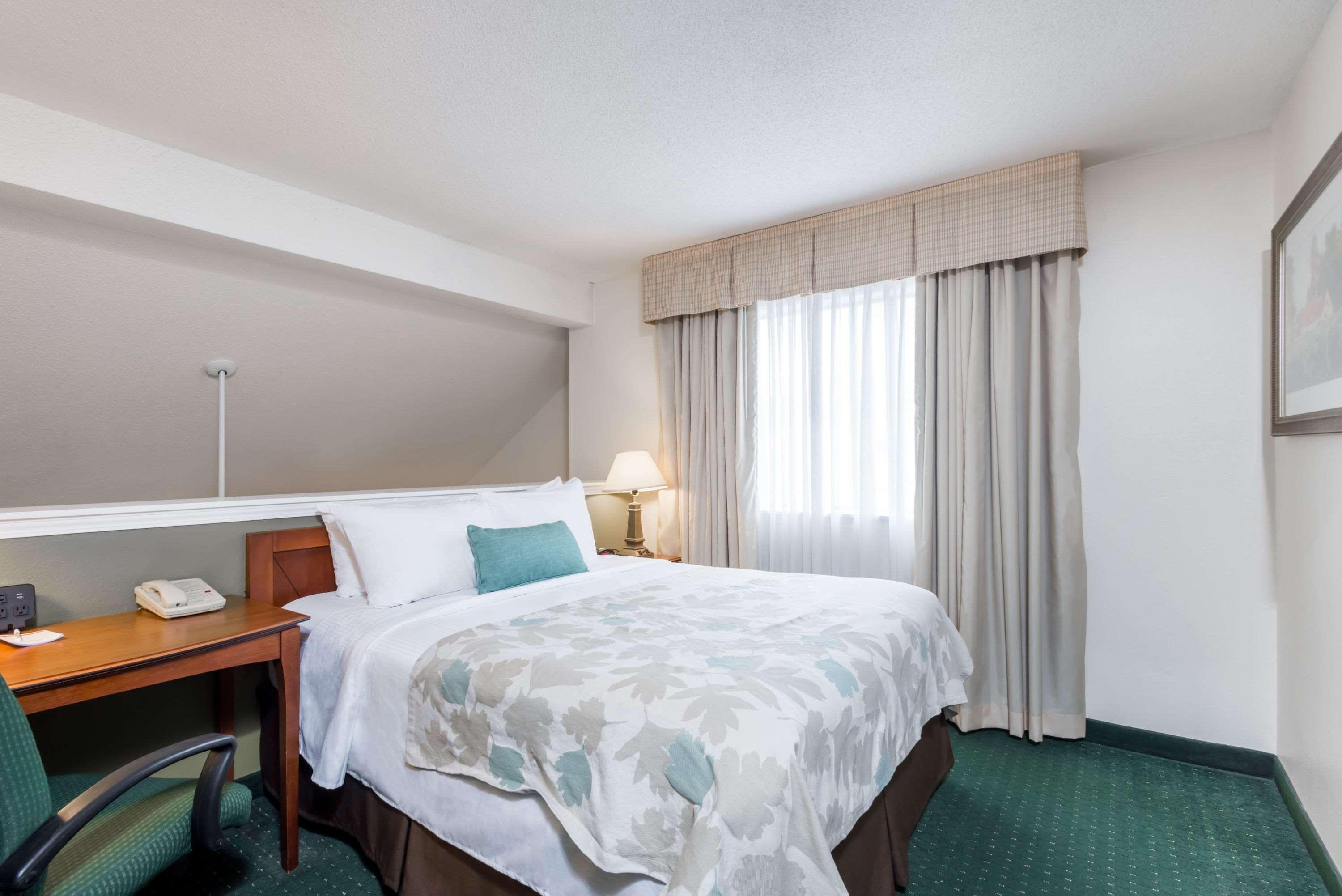 Best Western Fishkill Inn & Suites מראה חיצוני תמונה