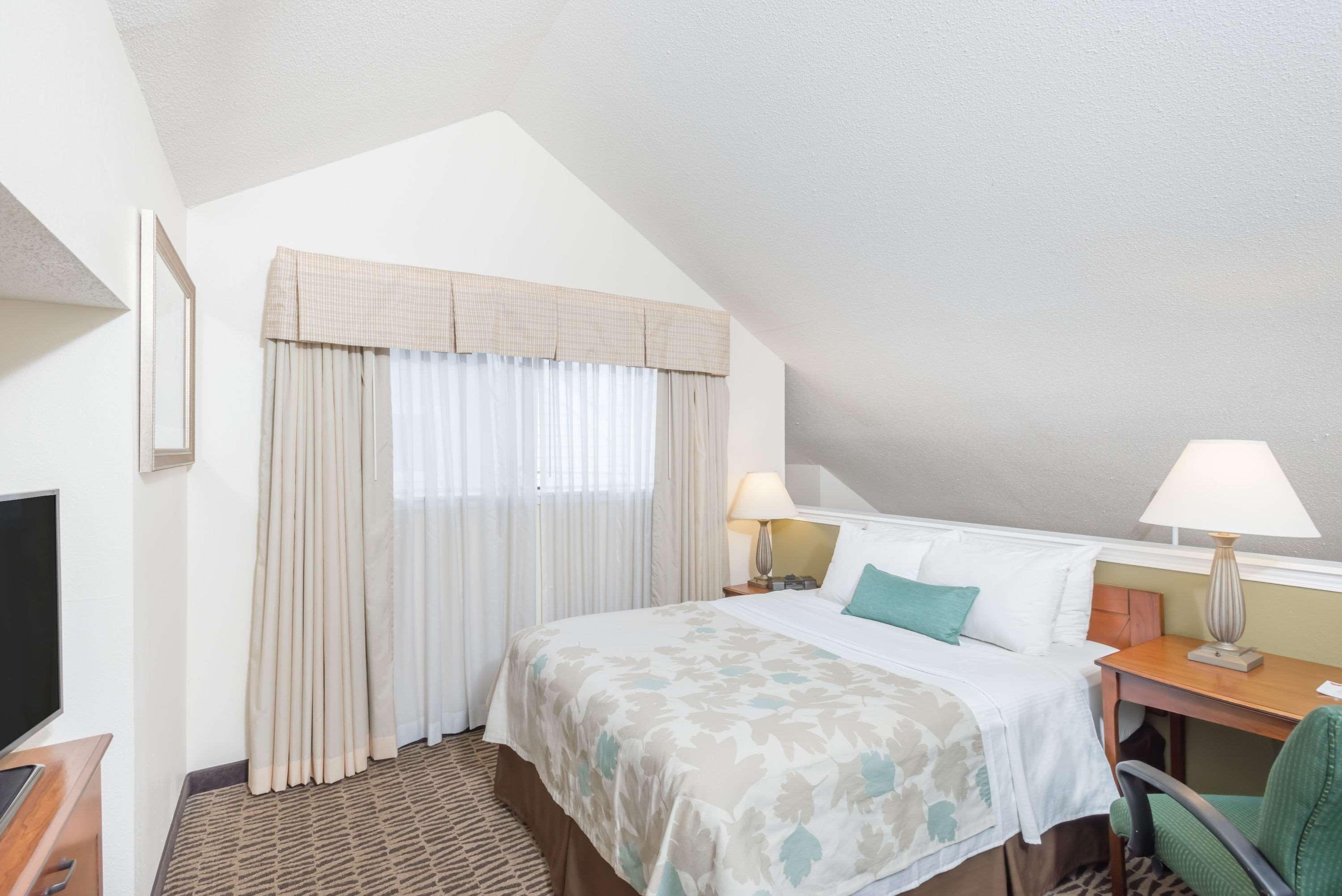 Best Western Fishkill Inn & Suites מראה חיצוני תמונה