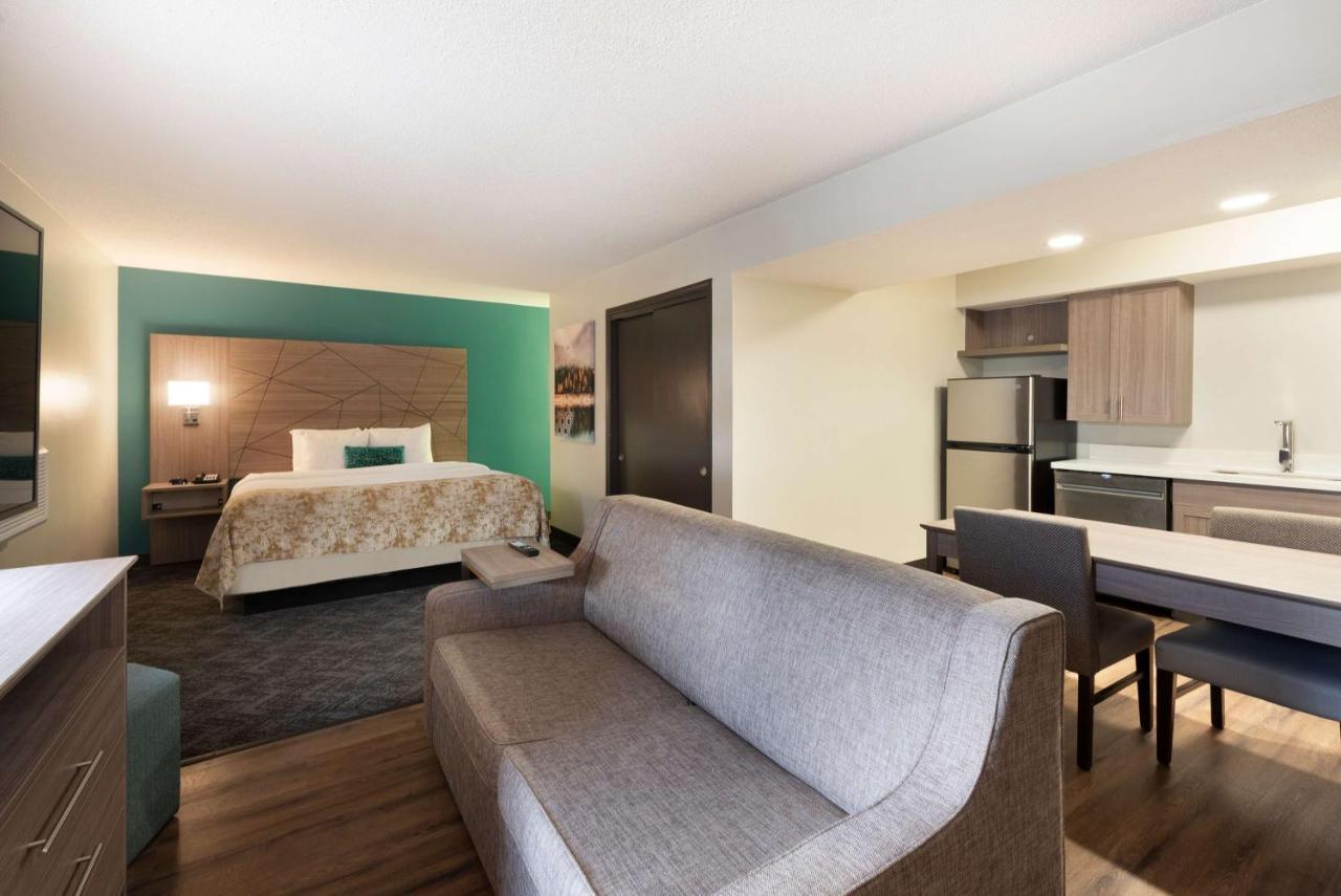 Best Western Fishkill Inn & Suites מראה חיצוני תמונה