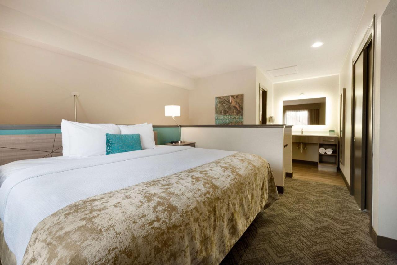Best Western Fishkill Inn & Suites מראה חיצוני תמונה