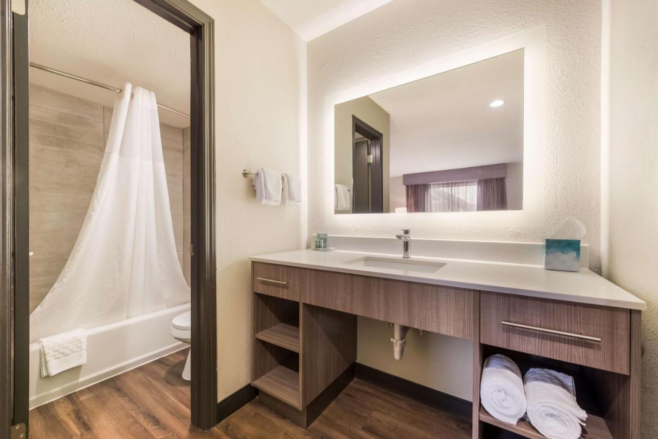 Best Western Fishkill Inn & Suites מראה חיצוני תמונה